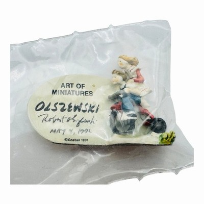 Goebel Olszewski Miniature Dollhouse Figurine Summer Days Plaque 659-P 1st Ed