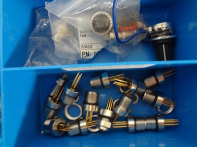 Stecker/ Buchsen-Konvolut / Sortiment für Bastler