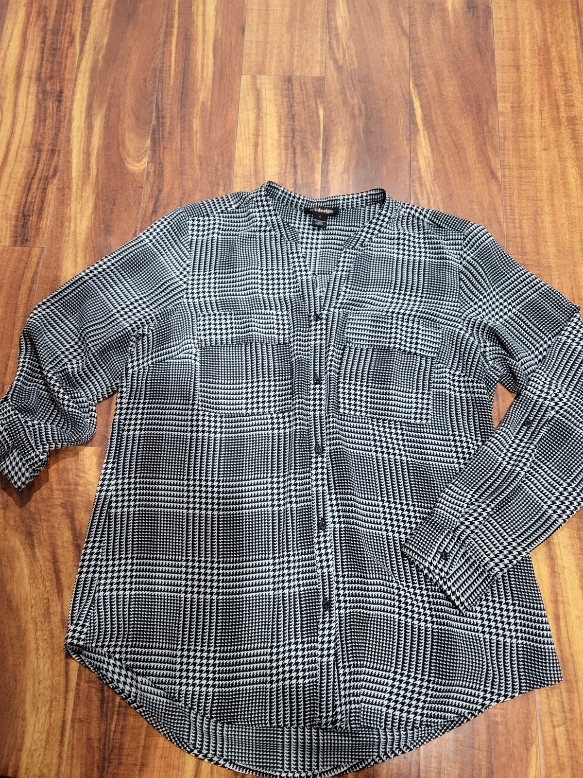 By Design Longsleeved Button Down Houndstooth Blo… - image 9