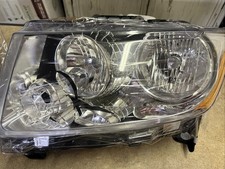 Driver & Passenger Headlight Assemblies Compatible with A 2011-2017 Jeep Compass