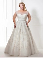 Wedding Dress Size 18 New