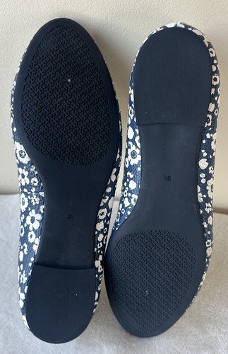 Tory Burch Claire Ballet Flat Tumbled Leather Women's Sz 9.5 Navy Ivory Floral - Picture 9 of 9