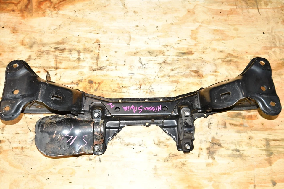 JDM 1995-1998 Nissan 240sx S14 OEM Subquadro Frontal Motor Berço Crossmember S14 - Imagem 2 de 3