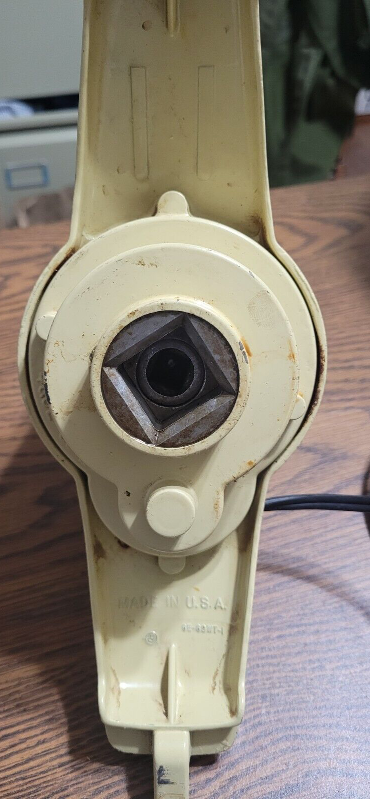 White Mountain Electric Ice Cream Maker Freezer 4&6E6920 AS IS Video