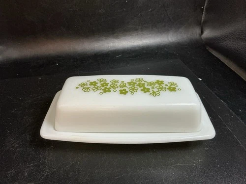 Pyrex Made in USA Vtg Daisy Green Spring Blossom 7 inch Butter Dish w/Lid.  23b