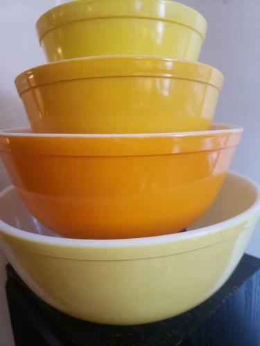 VINTAGE 1960'S PYREX MIXING BOWLS ORANGE YELLOW CITRUS SET/4 VG+
