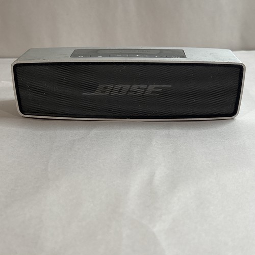 Bose SoundLink Mini 1st Gen Bluetooth Speaker Silver Untested For Parts