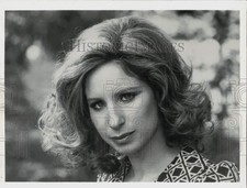 1981 Press Photo Actor Barbra Streisand in "The Way We Were" on ABC - sap71363