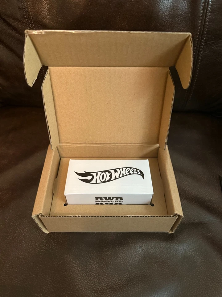 Hot Wheels Collectors RLC Exclusive RWB Porsche 930 JLJ20-9893 - Imagem 2 de 3