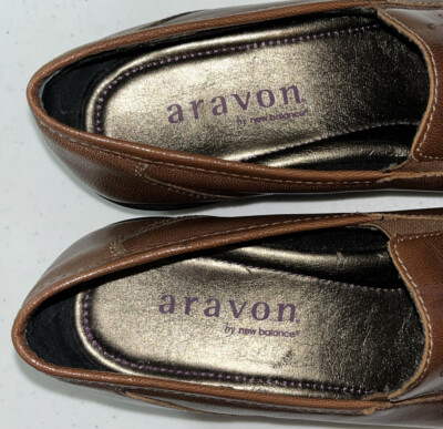 Aravon Shoes Womens By New Balance Sz 8.5 2A Brown Leather Loafers
