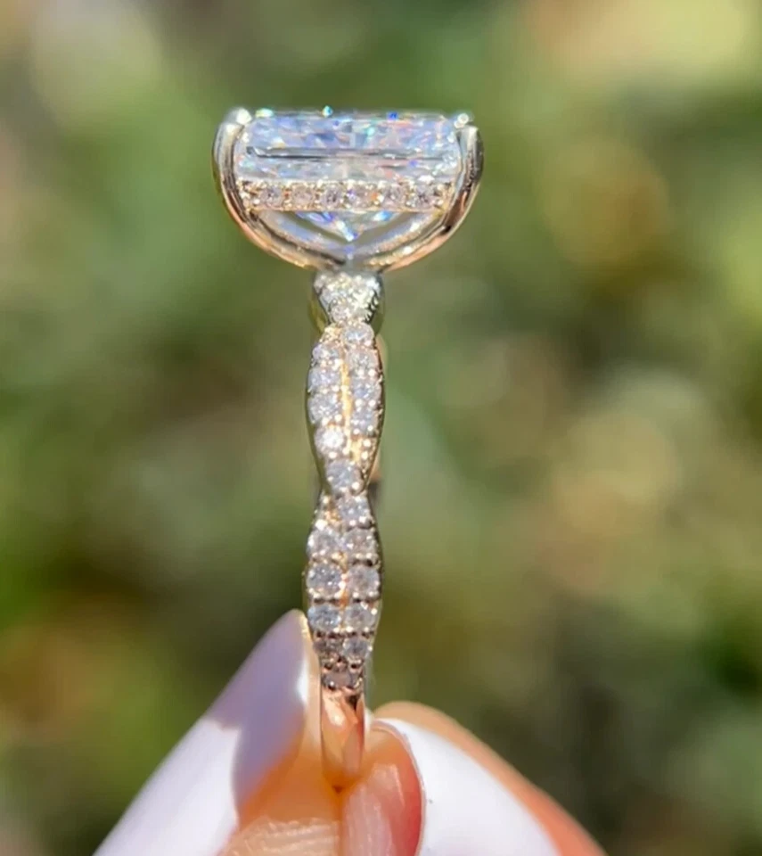 Anillo de boda promesa de diamantes cultivados en laboratorio VS1/G corte radiante de 3,20 quilates de oro blanco de 14 k Foto 4 de 4