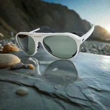 Costa Del Mar Grand Catalina hull white frame gray 580 glass polarized lens NEW