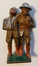 GREY IRON Dimestore Toy Soldier RARE G105 HELPING WOUNDED Barclay Manoil