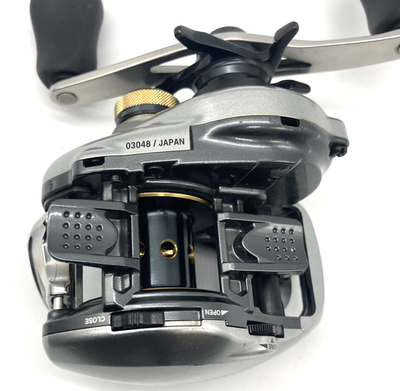 SHIMANO 13nium XGリール Shimano 13 Metanium XG Right Handed Bait Casting Reel From