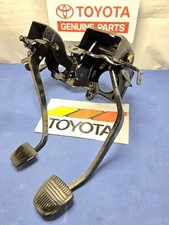 89-95 Toyota Pickup 4Runner Clutch  Brake Pedal Box Assembly Manual 4cyl PAINTED