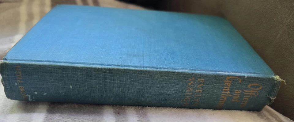 Officers And Gentlemen By Evelyn Waugh 1955 FIRST EDITION hardcover - Image 4 of 4