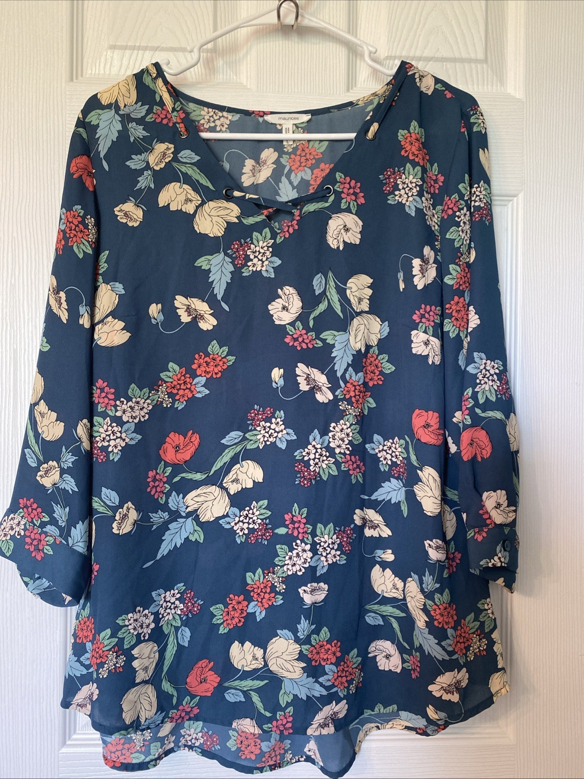 Maurice’s Artsy Flowers Popover Blouse. 3/4 Sleeves. Lightweight. Large