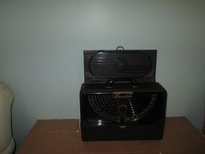 Vintage Zenith 6G001Y Long Distance  Wavemagnet AM Tube Radio 1946