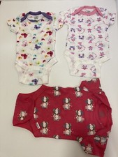 NWOT gerber set of 3 printed girls onesies newborn