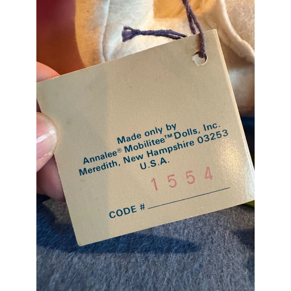 Vintage 1991 Annalee Swan #1554- New with Tags - Rare Find! - Image 4 of 4