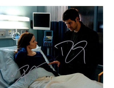 Bitsie Tulloch-David Giuntoli ''Grimm'' Signed 8x10 Photo with LOM COA ph1506
