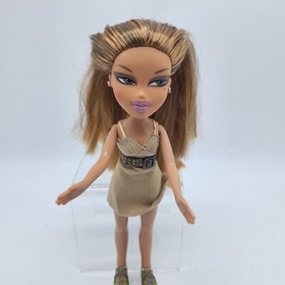 Bratz Doll MGA Fashion Doll Vintage Yasmin Brown Hair Blue Eyes Skirt Green Shoe
