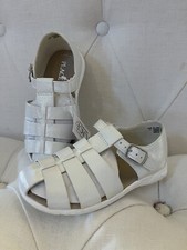 Girls White Close Toe Sandals Size: 11M NWT