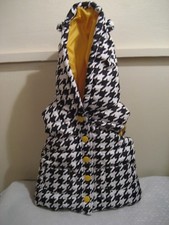 GYMBOREE childs puffer vest 12-24 months, excellent condition