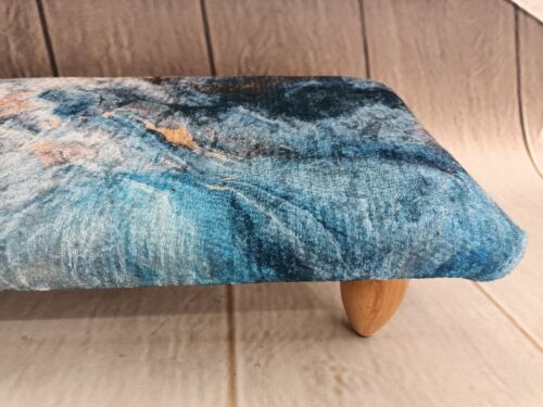 Stylish stool Step stool for bed Kitchen helper Comfy ladder Foot rest pouf - Picture 12 of 12