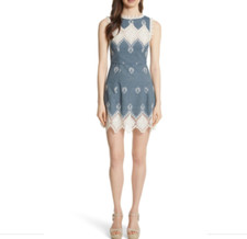 NWT $440 Alice + Olivia LINDSEY EMBROIDERED STRUCTURED in size 6!