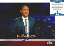 TREVOR NOAH SIGNED 8x10 PHOTO THE DAILY SHOW COMEDIAN POLITICS BECKETT COA BAS