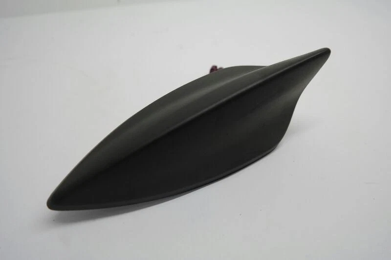 Chevrolet Malibu 2016 nueva antena montada en el techo  Foto 3 de 4