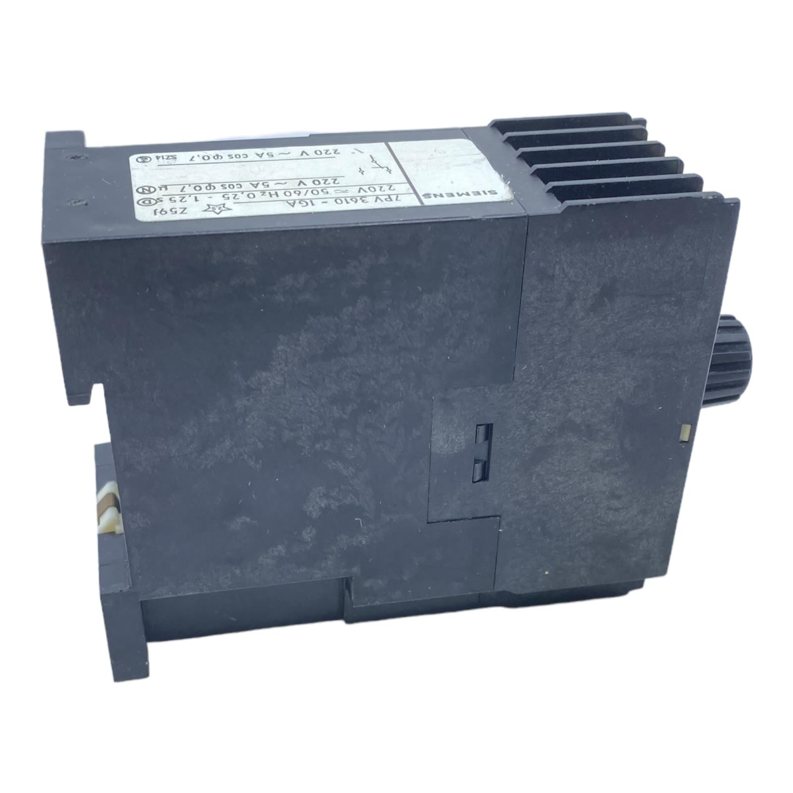 Siemens 3PV3610-1GA Time Relay for Industrial Use 220V 50/60 Hz 5A | eBay