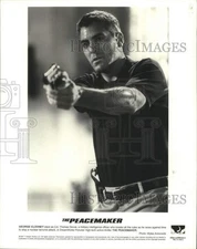 1997 Press Photo George Clooney as Col. Thomas Devoe in "The Peacemaker"