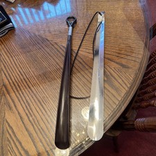 2 Extra Long Handle Shoe Horns