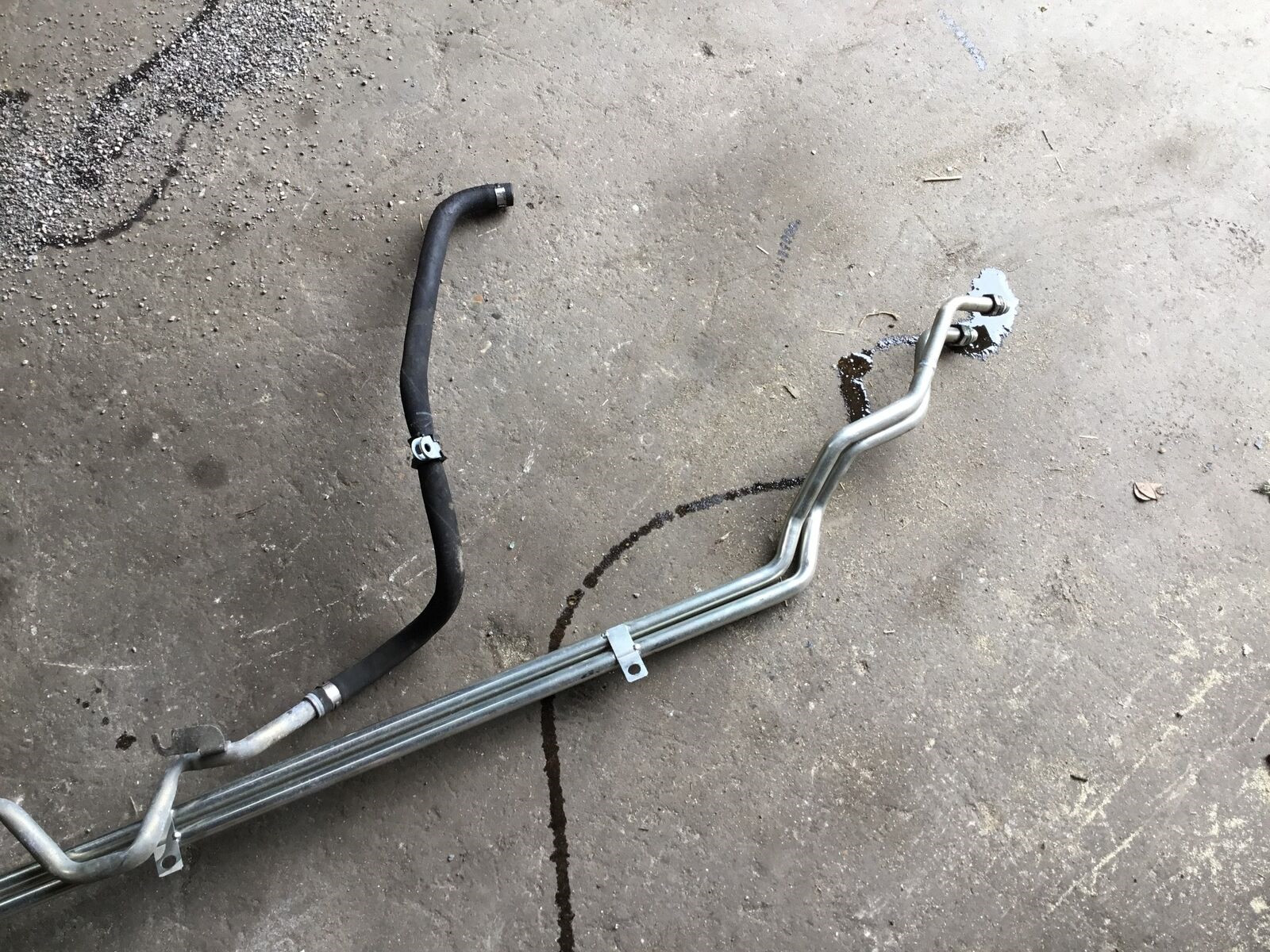 Aston Martin DB9 GT 2016 Transmission Oil Cooler Pipe Hose Tube Line 13-16 ;:Y