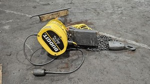 Budgit Pneumatic Chain Hoist, 1000 lb Model, P12742-3 MPN P12742-3