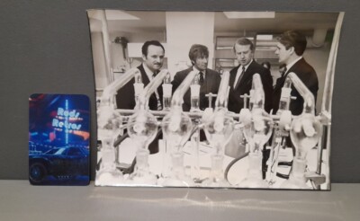 Vintage Foto Kurioses Retro Wissenschaft Labor 4 Anzüge in einem Labor Forschung und Entwicklung Chemie groß