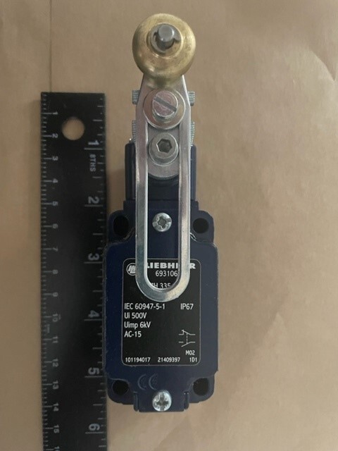 LIEBHERR LIMIT SWITCH 693106714 / SCHMERSAL LIMIT SWITCH