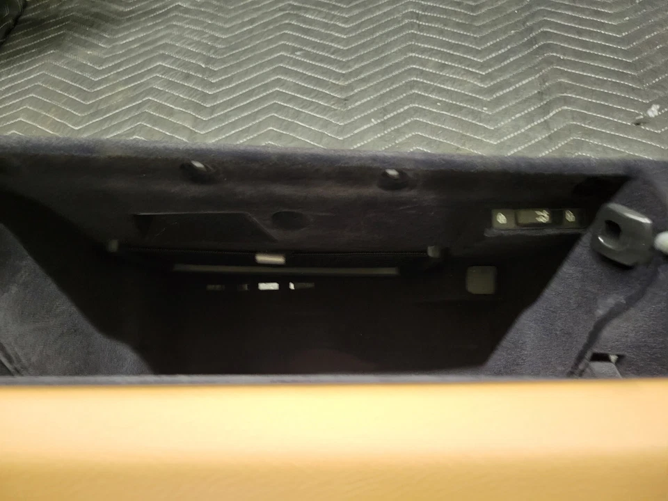 BMW F30/F31 Serie 3 Guantera Sillín Marrón Costura Exclusiva 51169239346 Foto 4 de 4