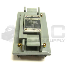 ALLEN BRADLEY 800S-2CA4 SER CA PUSH BUTTON STATION