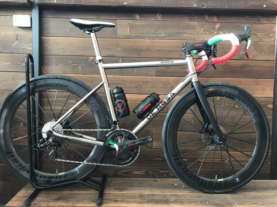 De Rosa Anima Titanium Road Bike – High-End Custom Build Campagnolo Super Record - Image 2 of 4