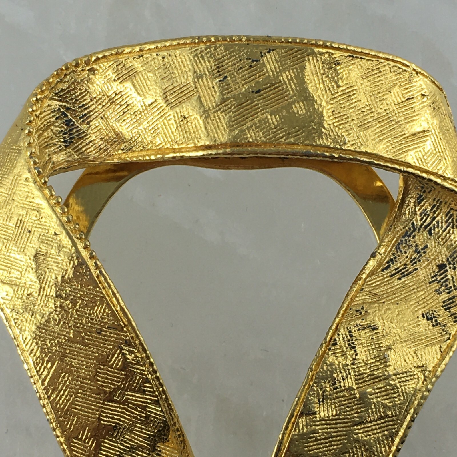 LIEBA USA Triangular Triangle Ribbon Textured Bru… - image 6