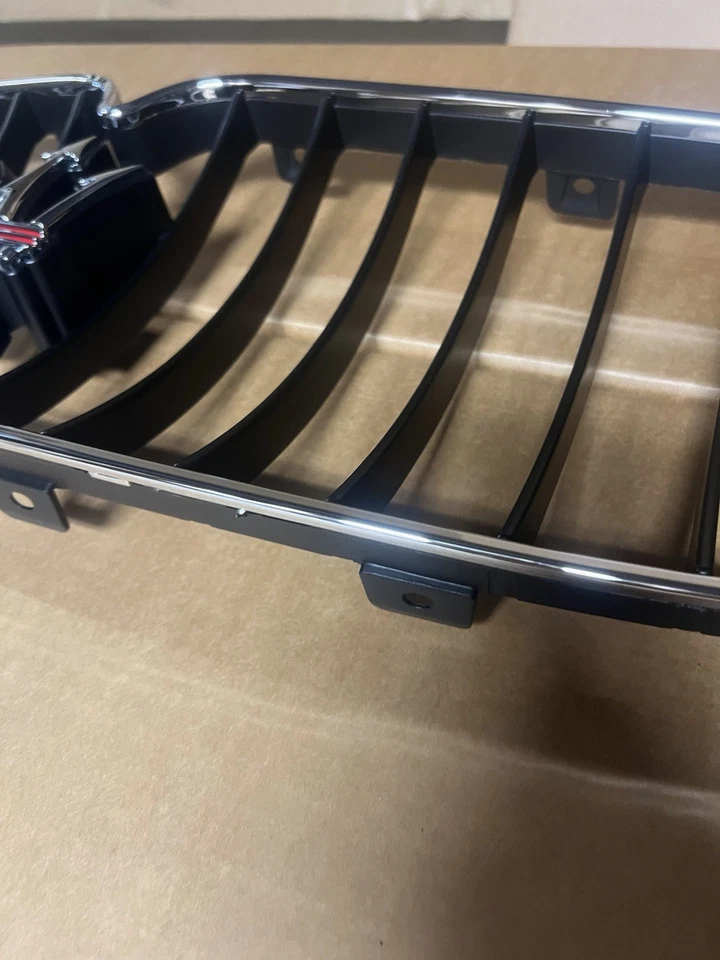 Parachoques delantero cromado Maserati Grancabrio 2008-2017 Foto 3 de 4