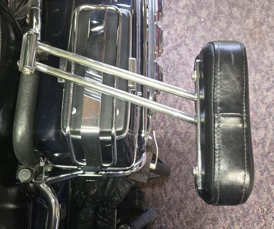 SUZUKI CAVALCADE GV1400 GV 1400 PASSENGER ARMRESTS Beautiful condition. - Image 4 of 4