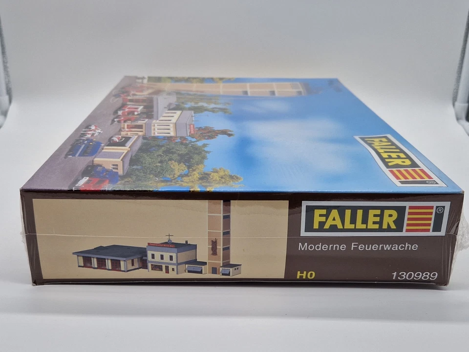 Faller Bausatz 130989 Moderne Feuerwache OVP Neu H0 (794) - Bild 3 von 3