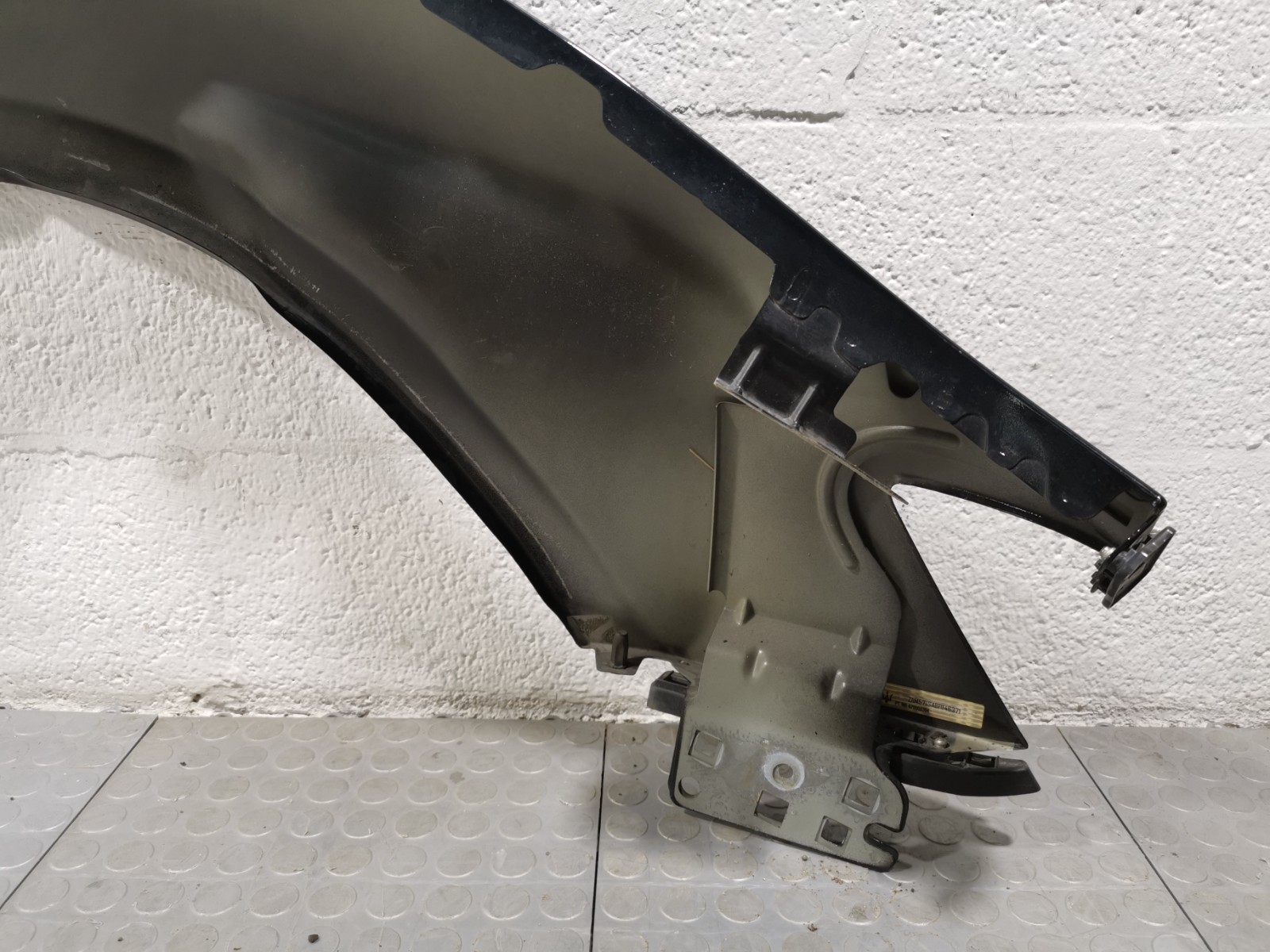 Maserati Ghibli 2015 RWD Auto 3.0 L Front Left Black Fender Panel 670008304 OEM