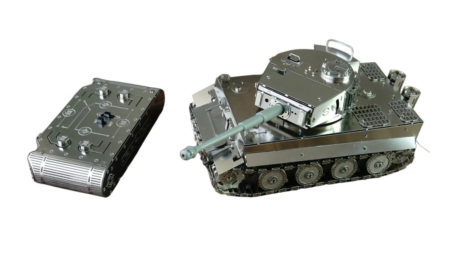 Tank Tiger mécanique à télécommande avec chenilles articulées en métal