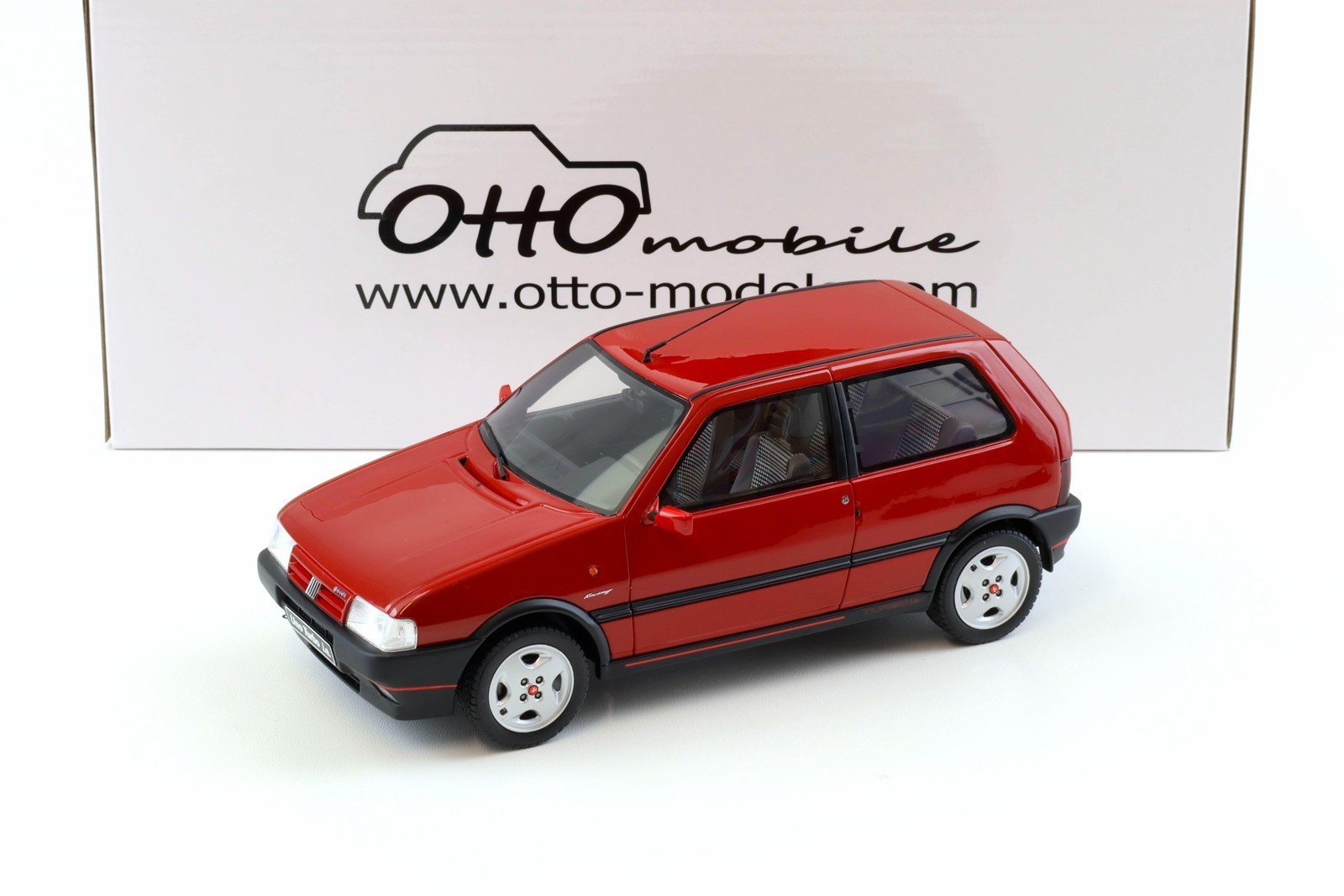 Fiat Uno Turbo ie Ottomobile OT487 la réplique 1:18 parfaite sans défaut