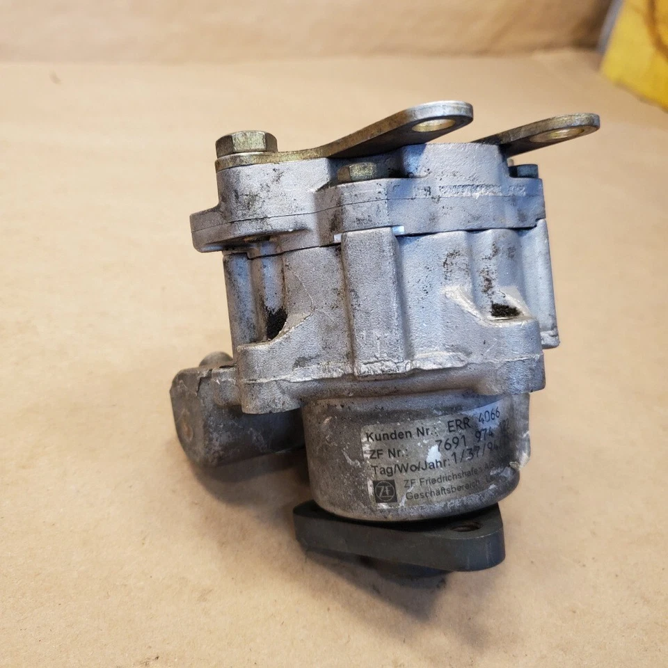 Conjunto de bomba de dirección asistida asistida eléctrica Land Rover Classic Discovery 1 ZF ERR4066 Foto 4 de 4